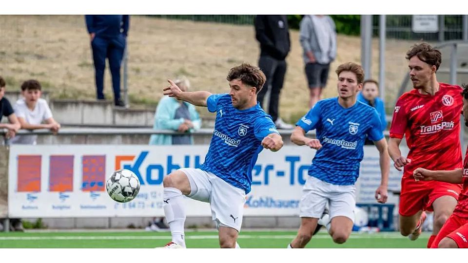 Vom FC Burgsolms zum FC Schöffengrund: Topstürmer Patrick „Rick“ Schmidt wechselt in die Fußball-A-Liga Wetzlar. (Archivfoto) © Jenniver Röczey