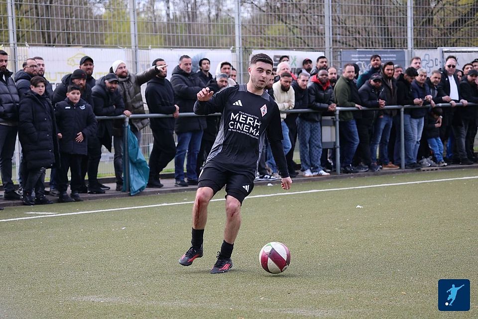AL-ARZ zieht mit Türkiyemspor nach Punkten gleich. AL-ARZ zieht mit Türkiyemspor nach Punkten gleich.