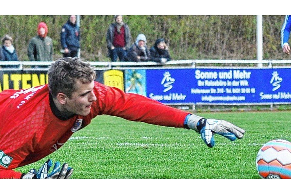 Aufmerksamer Rückhalt: Oldenburgs erst 19-jähriger Torwart Julius Paul Hoff musste gegen den FC Kilia Kiel nur einmal hinter sich greifen.Stieherst