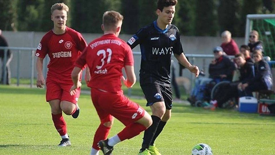 Torschütze: Arber Mustafa (r.) machte beim Holzwickeder SC den Ausgleich für die U21 des SC Paderborn 07. F: Heinemann