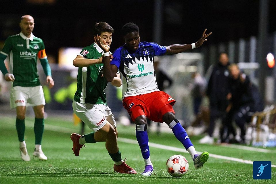 Raif Adam (r.) ist kaum zu stoppen. 