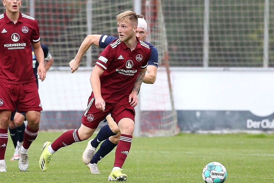 Jonas Goß zieht ab sofort im Mittelfeld des SV Donaustauf die Fäden.