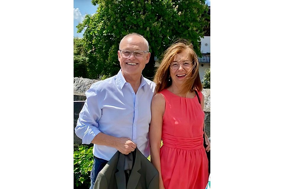 Mittlerweile Rentner: Norbert Hartmann, der heute 70 Jahre alt wird. hier mit Lebensgefährtin Roswitha.