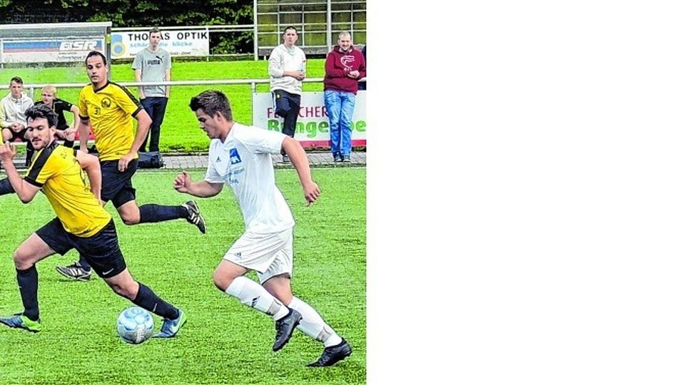 Der überlegene SV Breinig zieht mit 9:0 gegen die tapfer kämpfende DJK Dorff ins Finale der Stadtmeisterschaft ein und trifft im Endspiel auf den SV Grün-Weiß Mausbach. Foto: D. Müller