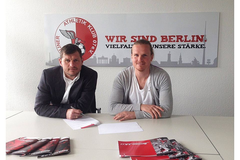 Steffen Baumgart (l.) und BAK-Sportdirektor Rocco Teichmann. Foto: Berliner AK