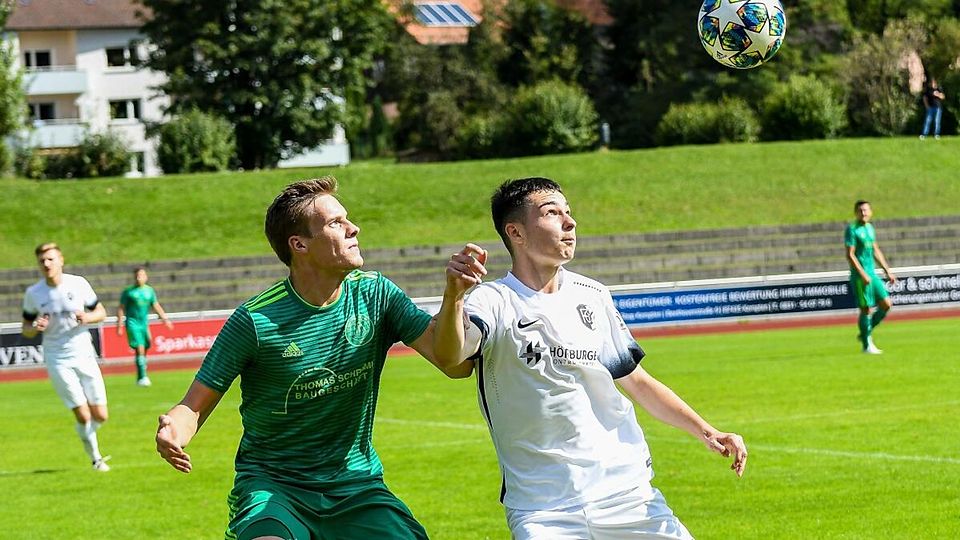 Der SV Bad Heilbrunn (grünes Trikot) ließ sein Heimspiel wegen schlechten Platzverhältnissen absagen.