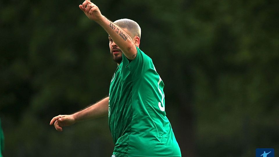 Ingelheim-Kapitän Teodonno brachte die zwischenzeitliche 3:2 Führung per Elfmeter.