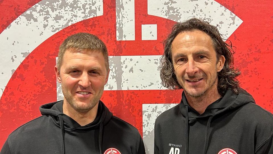 Axel Dichtl (re.) und Benjamin Neunteufel bilden auch in der nächsten Saison das Trainergespann des 1. FC Passau