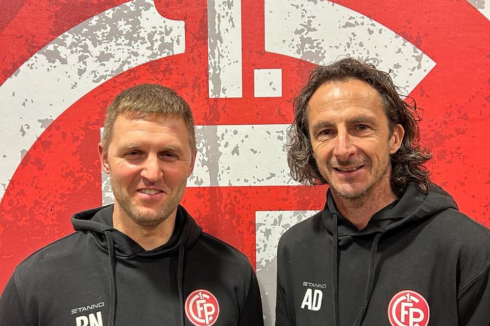 Axel Dichtl (re.) und Benjamin Neunteufel bilden auch in der nächsten Saison das Trainergespann des 1. FC Passau