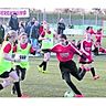 Basis des Erfolgs: Nahezu 250 Mädchen und Jungen jagen innerhalb der Fußball- Jugendabteilung des SV Falke Bergr ath dem Ball hinterher. Foto: Andreas Röchter