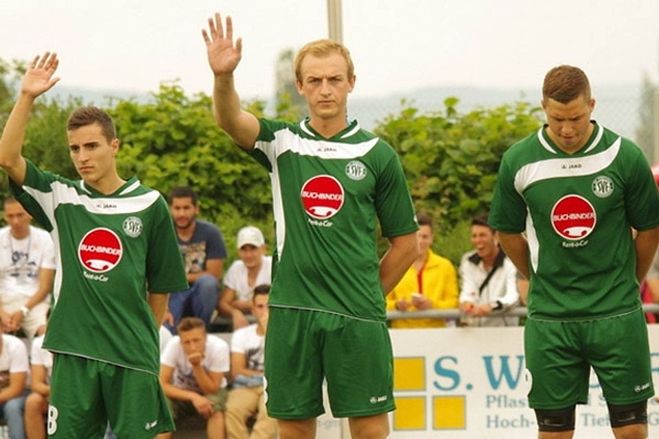 Friedrich Wolf (Mitte) konnte in den Aufstiegsspielen gegen Burgweinting noch überzeugen.  Foto: Schmautz