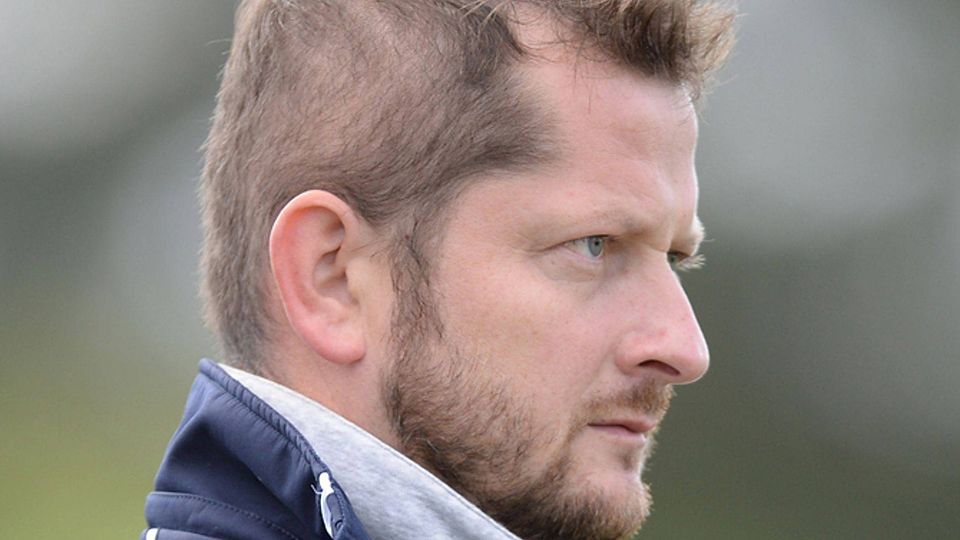 War überhaupt nicht einverstanden mit der Leistung seines Teams: Göschweilers Trainer Cytacki | Foto: Patrick Seeger