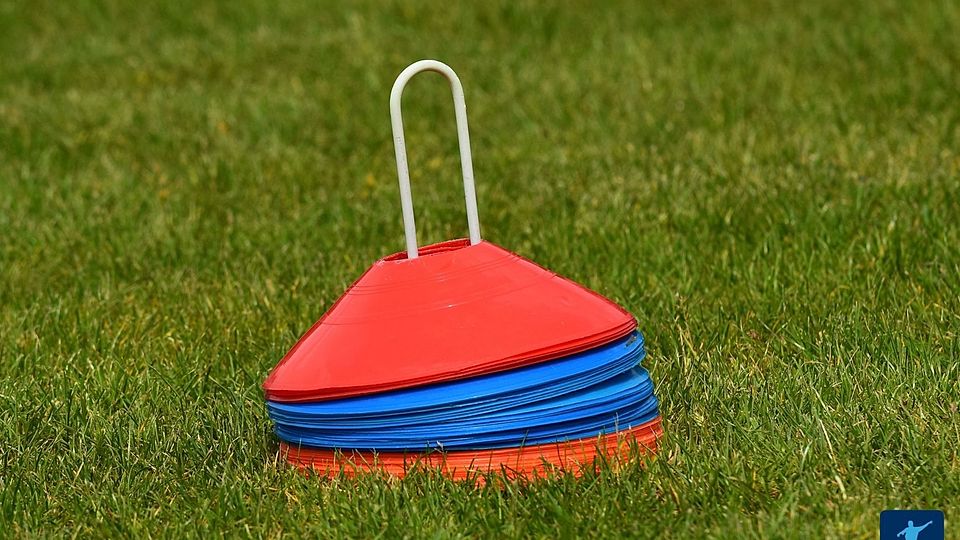 Wer beim VfB Speldorf demnächst die Hütchen aufstellt, ist unklar. 