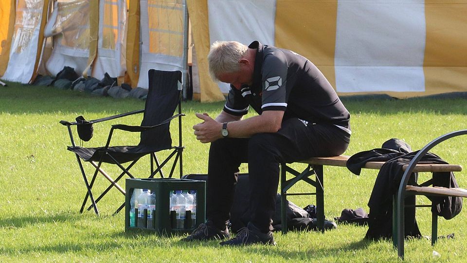 Burwegs Trainer Uwe Roch nach den bitteren Schlussminuten.