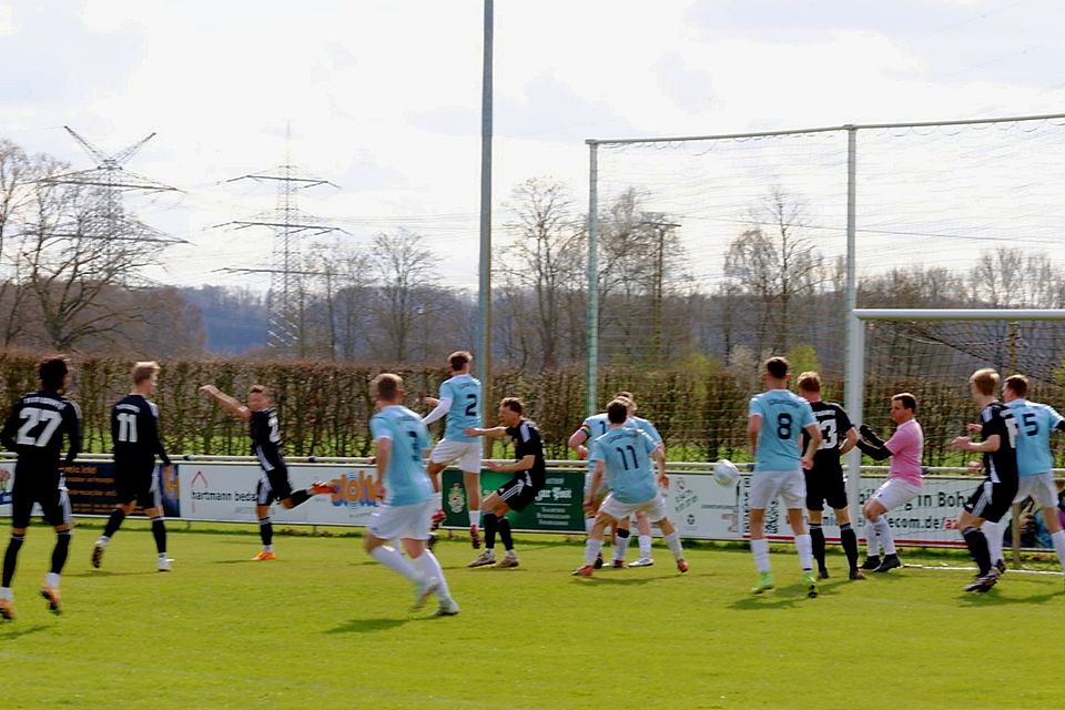 Verwirrung im Strafraum der SG Ostercappeln/Schwagstorf