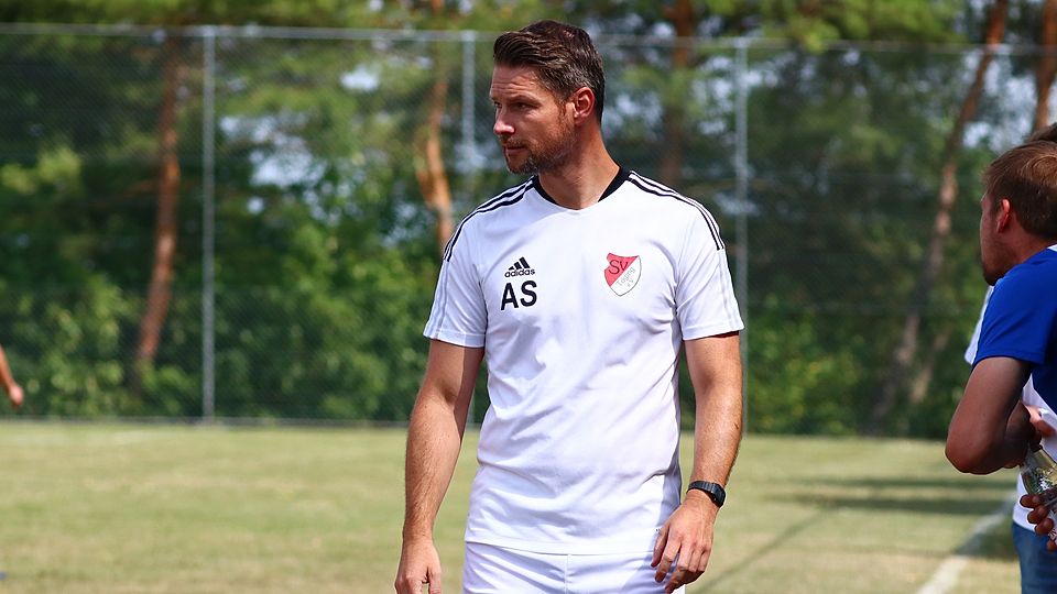 Peilt mit seiner Mannschaft den zweiten Sieg im zweiten Spiel an: Tögings Trainer Alexander Sommer.