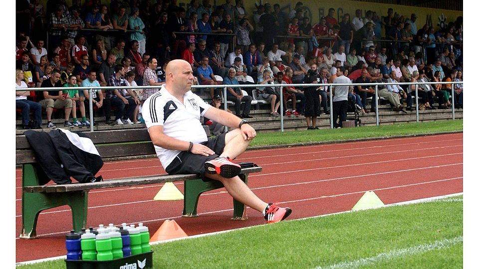 Emotionaler Auftritt nach der Niederlage gegen Siegen: Nach einem Tag Bedenkzeit macht Trainer Marco Bäumer weiter. Foto: Wolfgang Henry
