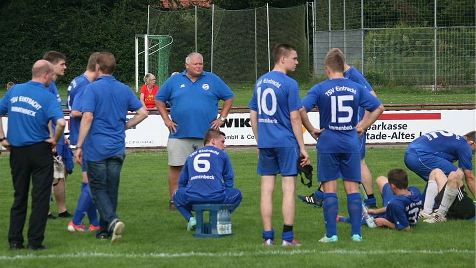 Eintracht-Trainer Jörg Giesecke haderte mit dem Pech und den Schiedsrichterentscheidungen.