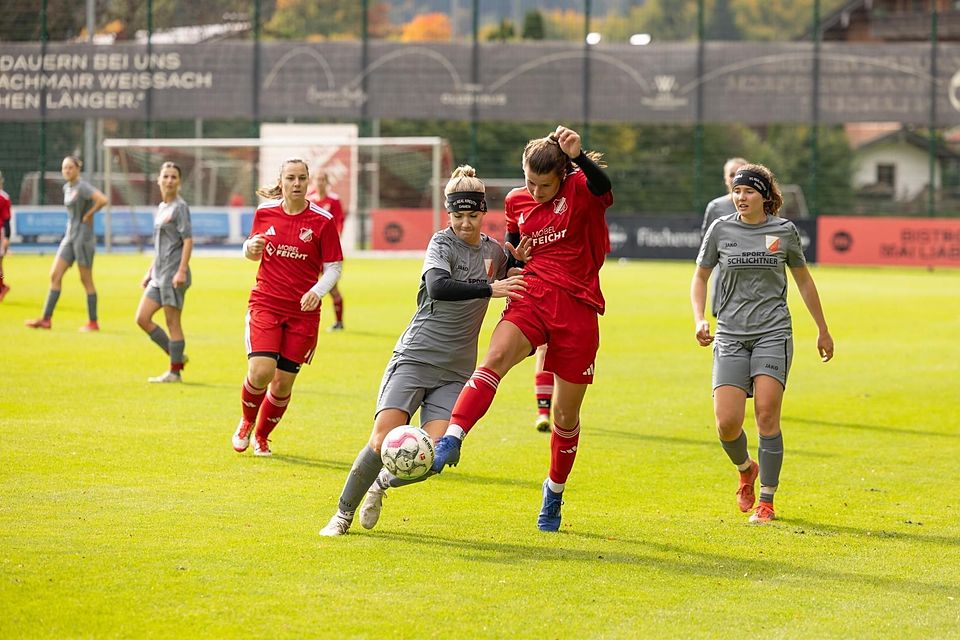 Leistungsgerechtes Remis: Der FC Real Kreuth um Julia Jacob (am Ball) holte einen Punkt.