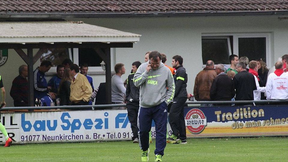 Stefan Wüst - hier noch während seiner Zeit als Coach des TSV Neunkirchen am Brand - und die SpVgg Effeltrich haben sich nach einem knappen halben Jahr wieder getrennt. Foto: Andreas Schmitt