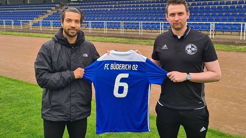 FCB-Trainer Denis Hauswald (rechts) und Top-Neuzugang Marvin Commodore, der vom SC West zum FC Büderich wechselt.