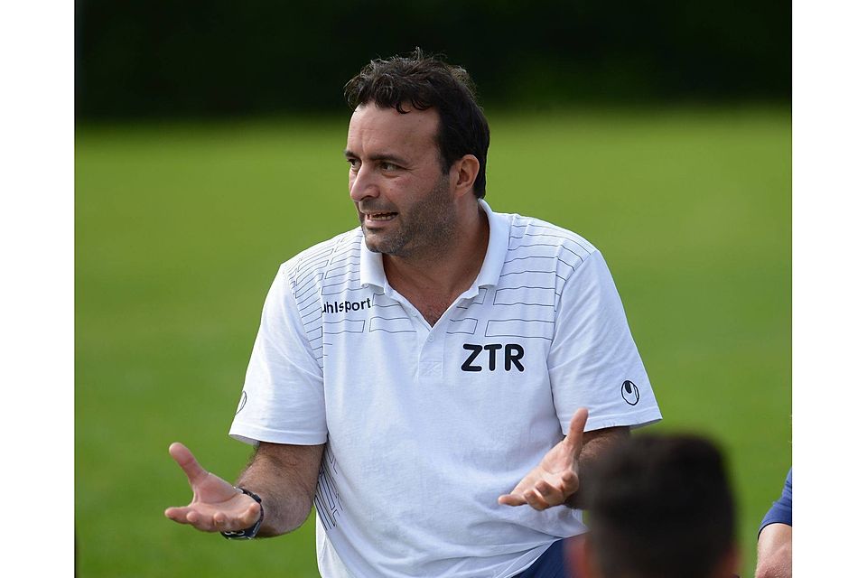 Zizino Teixeira-Rebelo, Trainer des Fußball-Landesligisten TuS Metzingen, kann in der Rückrunde nicht mehr auf Ismail Oguz zurückgreifen.