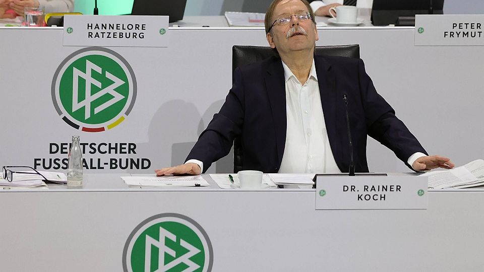 Schwere Niederlage: Dr. Rainer Koch verlor seinen Platz im DFB-Präsidium – seine Zukunft als Fußball-Funktionär ist ungewiss.