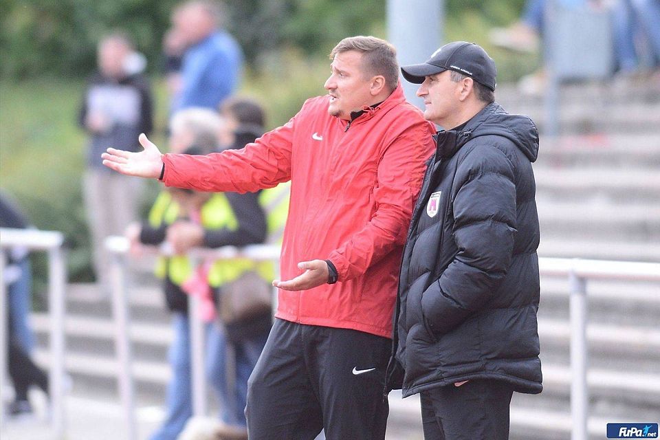 Bitburgs Trainer Fabian Ewertz (links) freut sich über zwei weitere Nachwuchstalente.