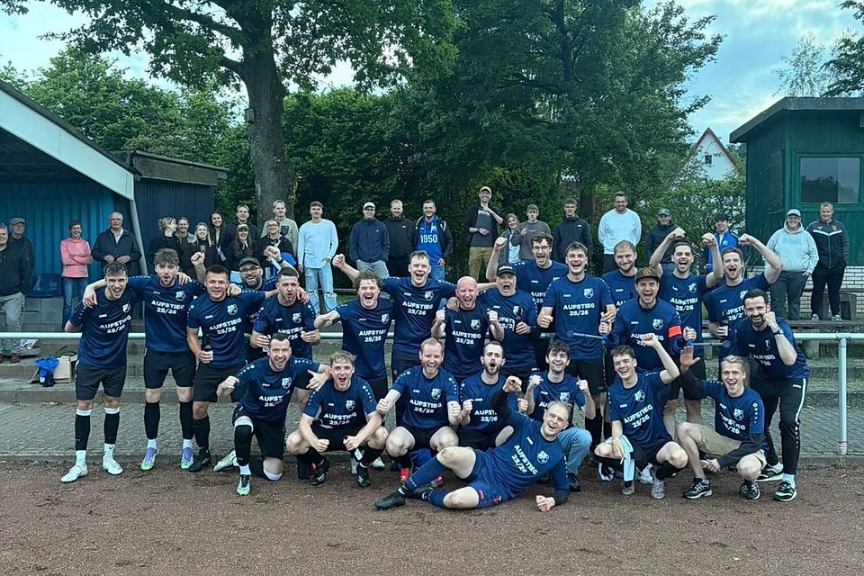 SV Harderberg bejubelt den Aufstieg! SV Harderberg bejubelt den Aufstieg!