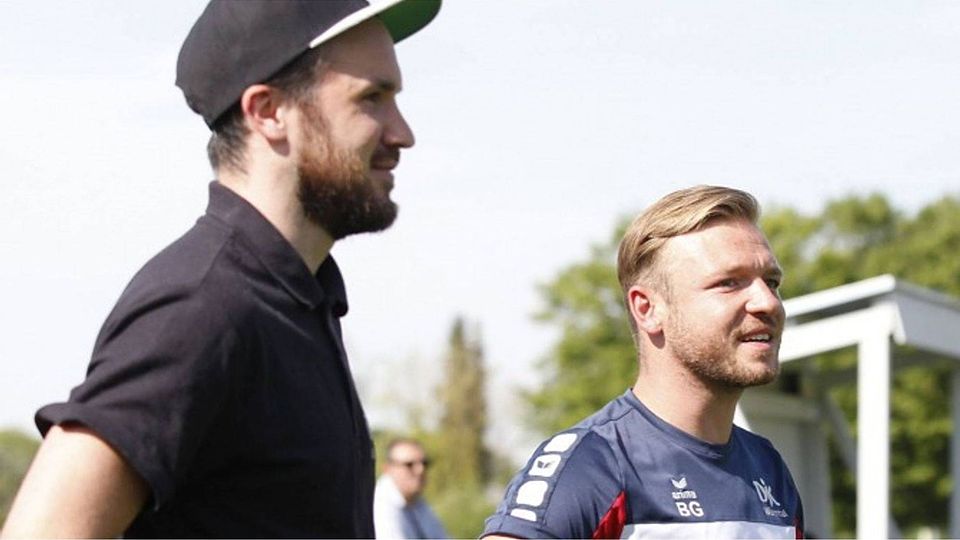 Als Duo waren Andreas Götz (l.) und Benjamin Gollong drei Jahre für die DJK verantwortlich, schnürten dabei auch selbst die Fußballschuhe. Der Kreisliga-Aufstieg 2017 bescherte dem Verein den größten sportlichen Erfolg aller Zeiten. A-Foto: dh