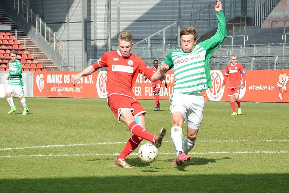 Starke Leistung: Die Mainzer A-Junioren gewinnen souverän gegen Greuther Fürth. F: Boor