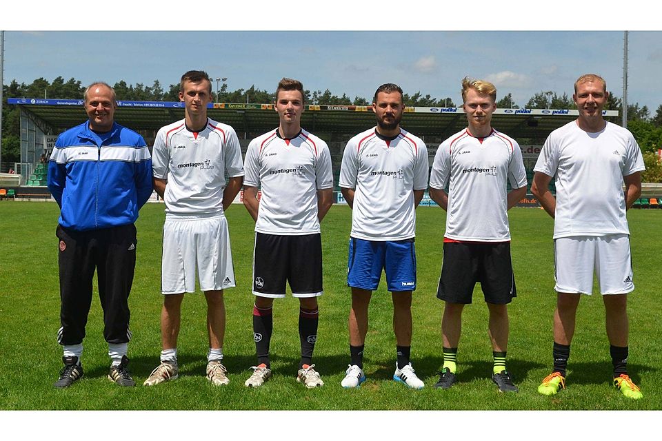 Auf dem Foto zu sehen sind: Trainer Klaus Mösle, Nico Wessner, Daniel Gömmel, Maximilian Zischler, Philipp Mandelkow und der neue Co-Trainer Michael Braun (von links) (Foto: kk).