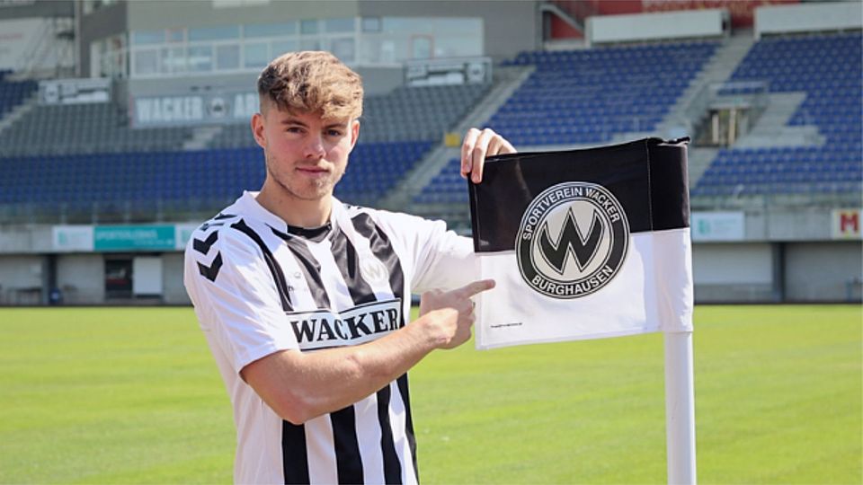Tobias Hofbauer hat beim SV Wacker Burghausen einen Vertrag bis 2026 unterschrieben 
