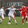 Azem Mehanovic (li. Probsteier SG), hier gegen Lasse Bensch (Kieler MTV), machte mit dem 1-0 und 2-0 den Weg frei zum Sieg. 