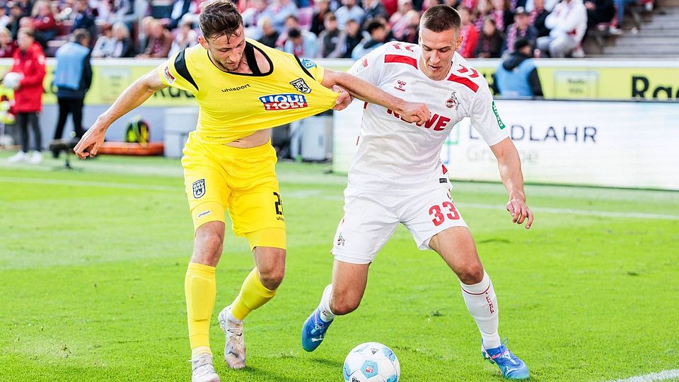 Stürmt ab sofort für den SSV Jahn Regensburg: Florian Dietz (rechts).