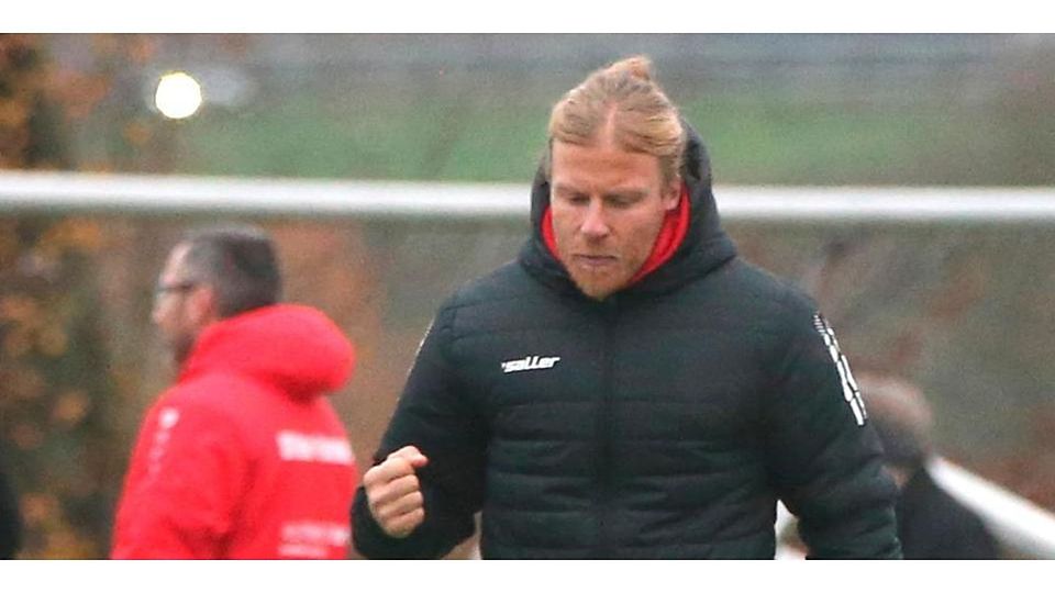  Bleibt dem SC Waldgirmes eine weitere Saison erhalten: Trainer Mario Schappert. (© Steffen Bär) 
