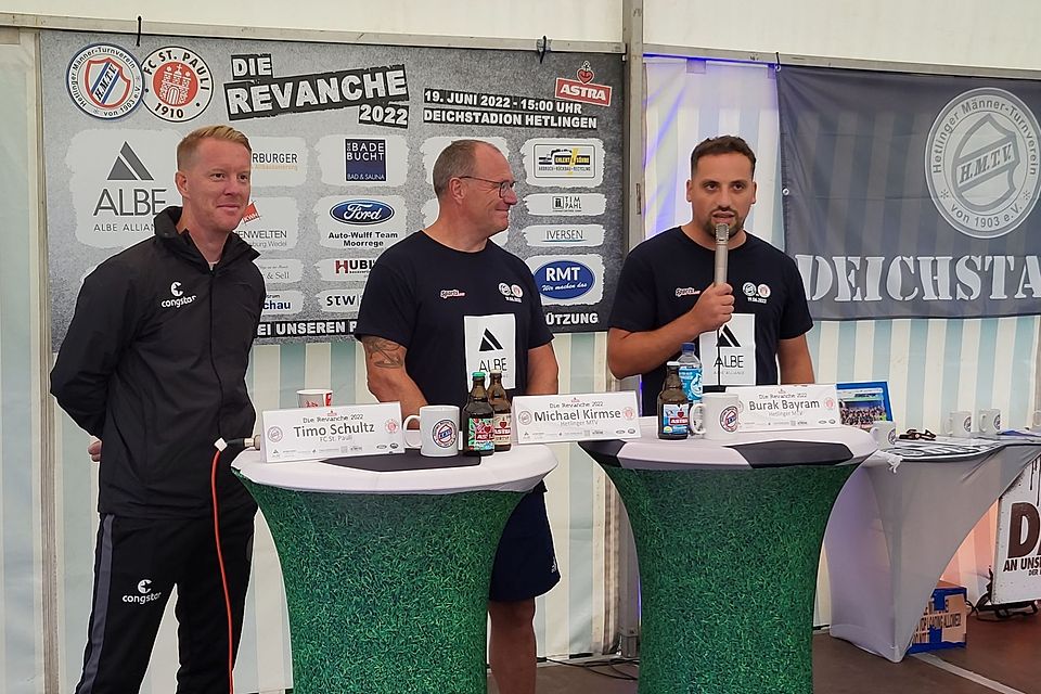 Die Pressekonferenz nach dem Spiel: FC St. Pauli Trainer Timo Schultz (li.), Hetlingens sportlicher Leiter Michael Kirmse (mi.) und HMTV-Coach Burak Bayram.