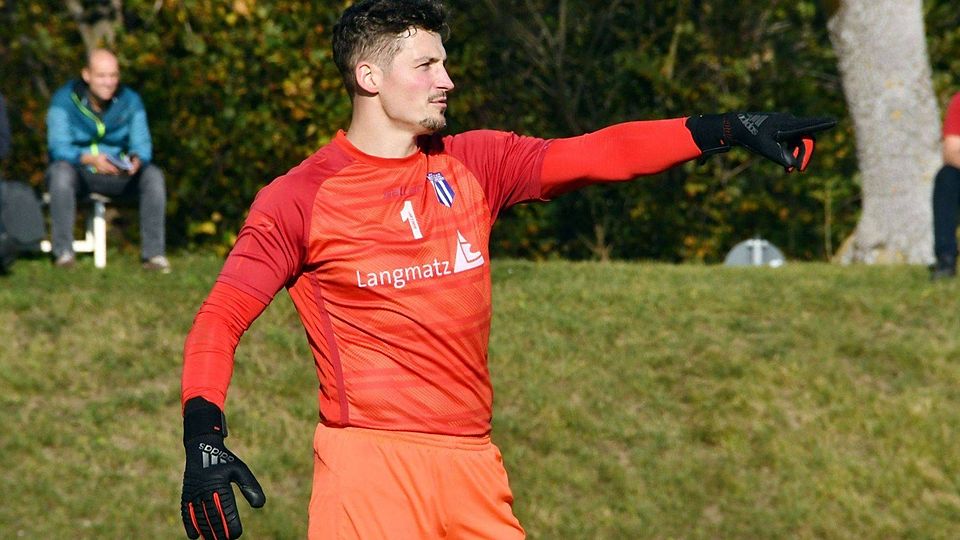 Der Keeper des FC Garmisch Partenkirchen steht neuerdings auch gegen die Profis der 3. Liga zwischen den Pfosten: Stefan Schwinghammer. 