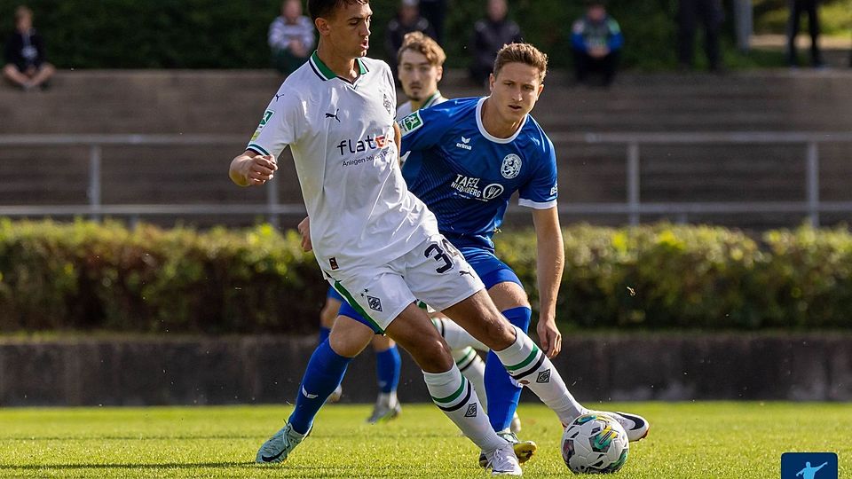 Borussia Mönchengladbach kassiert in der Nachspielzeit noch zwei Tore und verliert in Düren.
