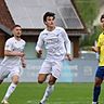 Der FC Ismaning (weiß) will den Klassenerhalt vorzeitig eintüten.