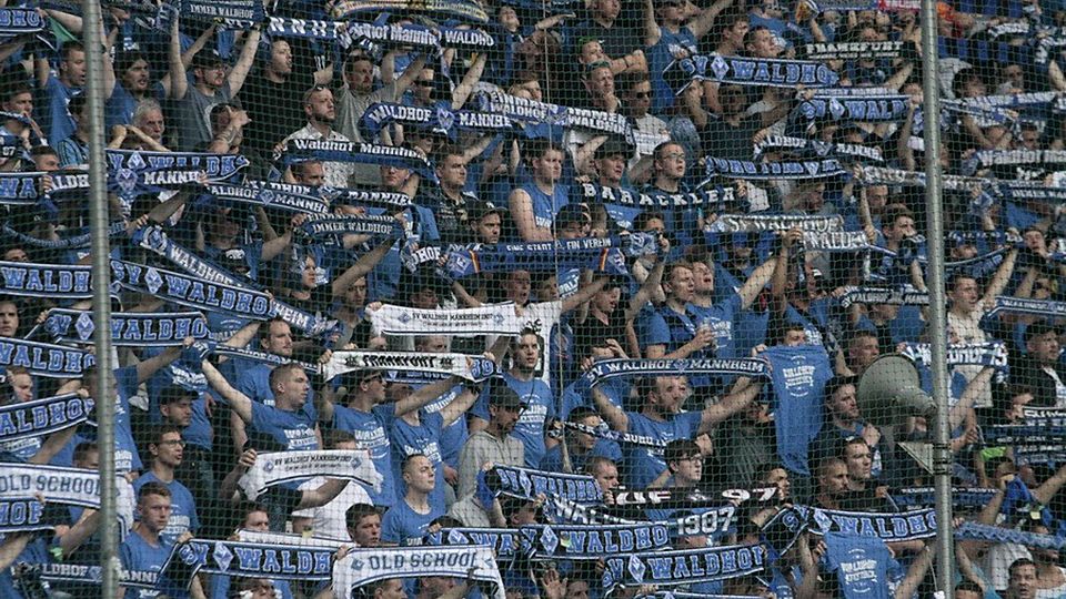Dürfen sich die Fans des SV Waldhof Mannheim bald auf den brasilianischen Weltmeister Lúcio freuen? F: Dinger
