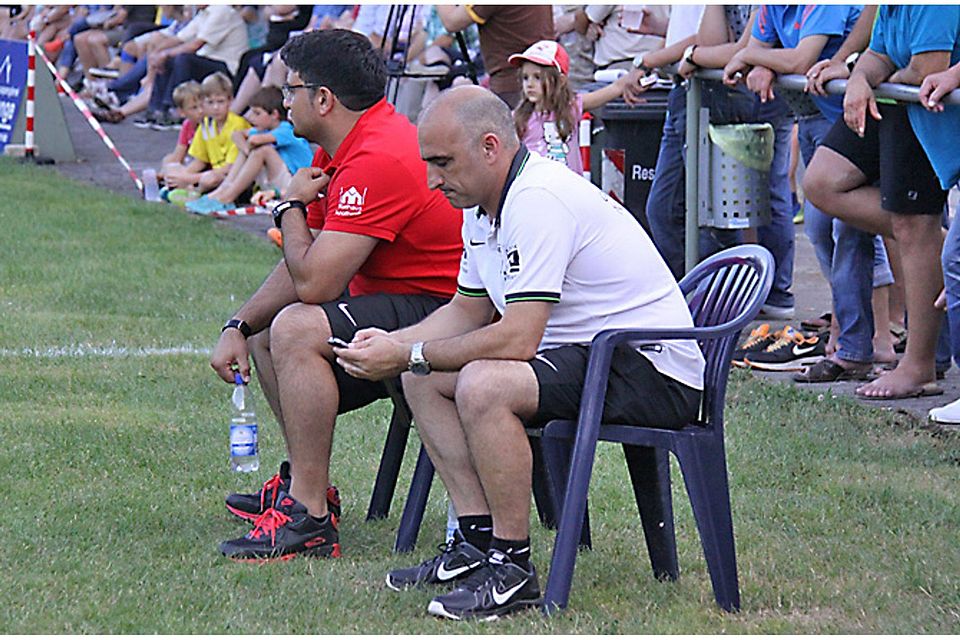 Hatten zuletzt unterschiedliche Auffassungen: Meitingens Trainer Ali Dabestani (links) und Abteilungsleiter Torsten Vrazic.  Foto: Karin Tautz;