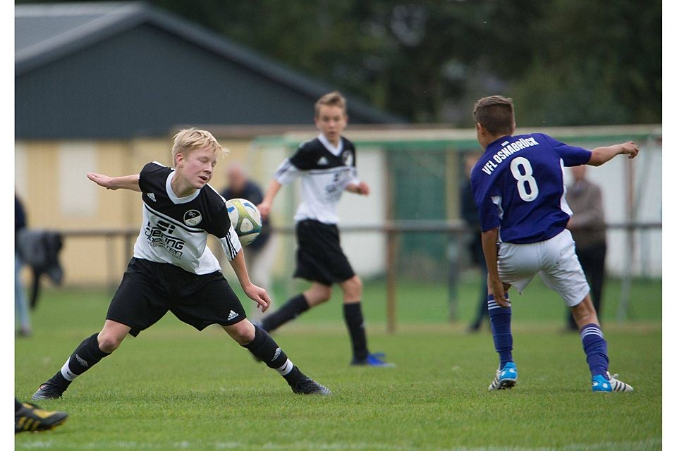 Einige Chancen verpassten die C-Junioren des SC Spelle-Venhaus beim Vergleich mit dem VfL Osnabrück II. Doch es blieb beim 0:0. Foto: Doris Leißing