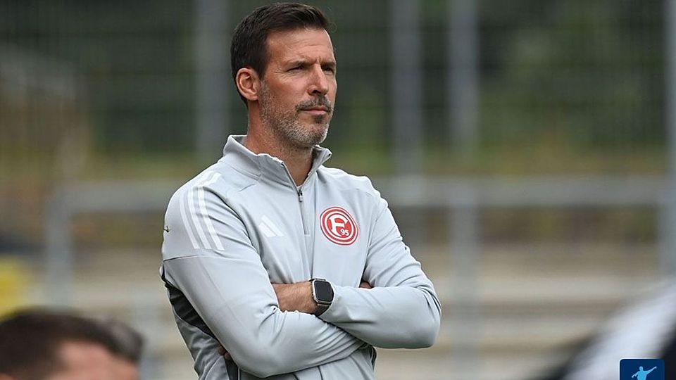 Auf Jens Langeneke wartet viel Arbeit auf dem Trainingsplatz.