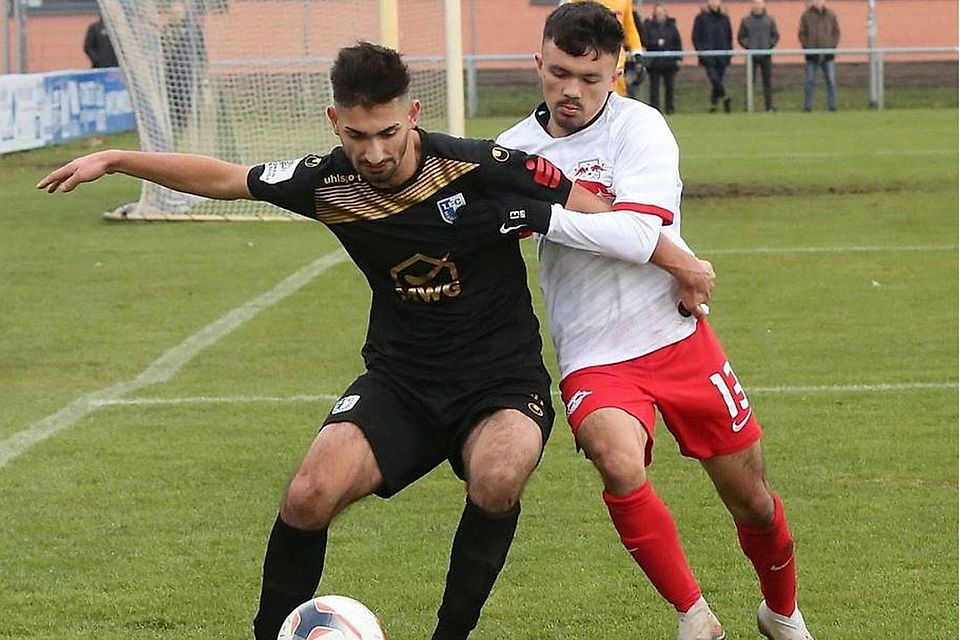 Oliver Bias (re.) wechselt vom FSV Optik Rathenow zum FC Nitra.