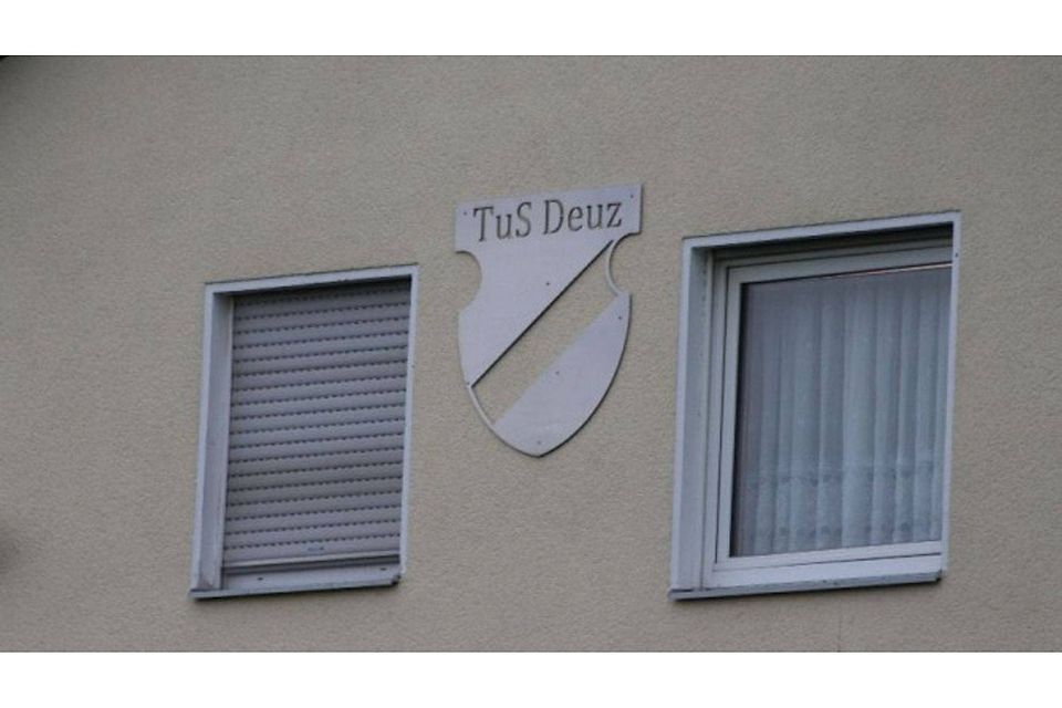 Beim TuS Deuz beginnt morgen die zweite Auflage des Volksbank-Cups. Sechs Mannschaften spielen um ein Preisgeld von 2000 Euro. Foto: juka