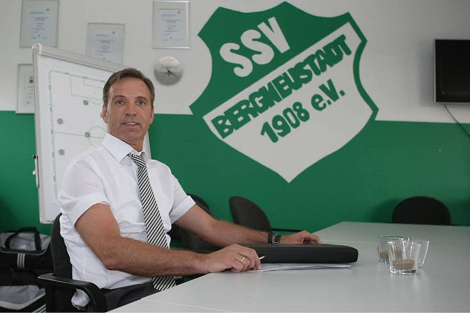 SSV-Fußballobmann &quot;Jupp&quot; Geisler sagt, dass seine Mannschaft in der Relegation ohne Druck aufspielen kann. Foto: Hoene