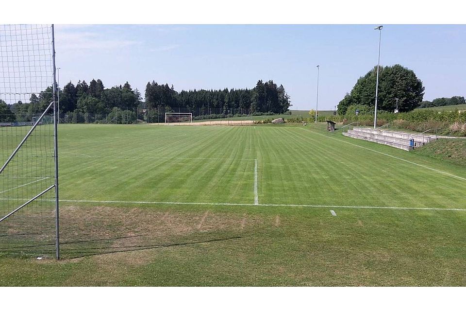 Ein leerer Sportplatz: Ein Anblick, an den man sich wohl noch für einige Zeit gewöhnen muss. 