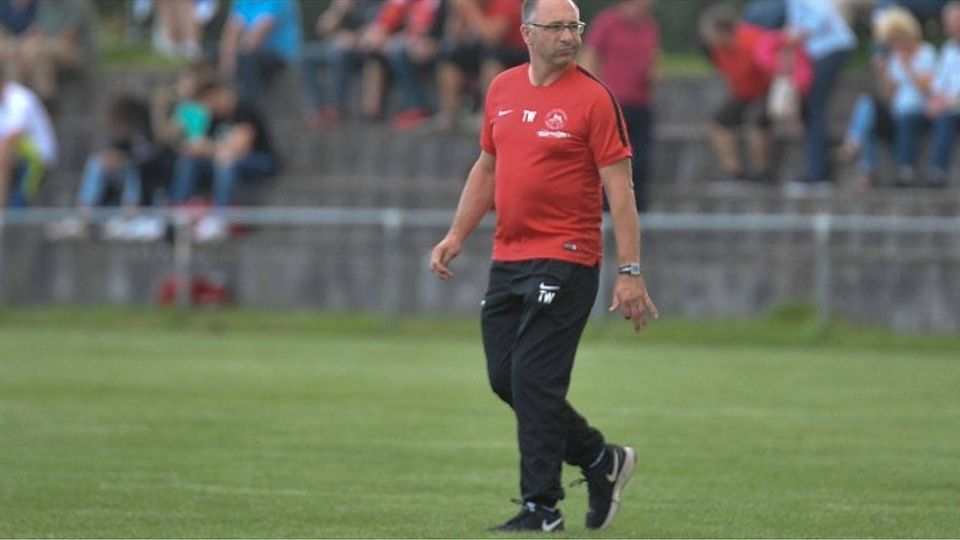 Hat sich den Saisonauftakt anders vorgestellt: Dietkirchen Coach Thorsten Wörsdorfer (F: Klein)