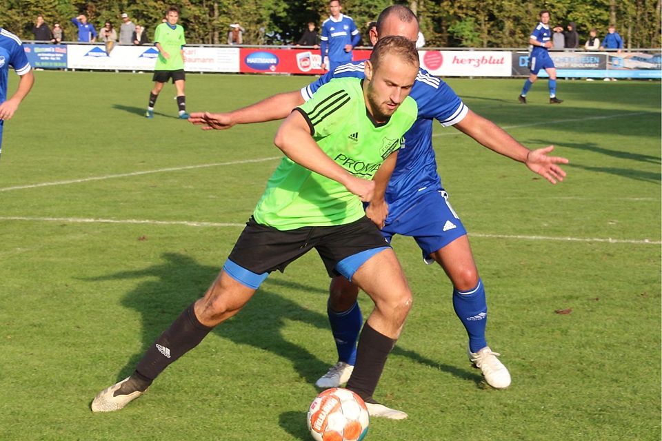 Reimlingens Lukas Wick behauptet hier zwar den Ball, trotzdem verlor der FSV mit 1:3.